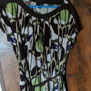 Short sleeve silky top with belt